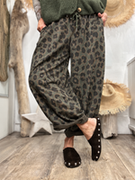 Load image into Gallery viewer, ZAG soft corduroy trousers Choco
