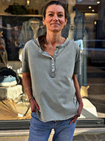 Charger l&#39;image dans la galerie, Tee shirt SMILE Kaki effet délavé
