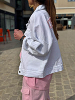 Charger l'image dans la galerie, Veste en jean blanche inscription rose - COTE D'AZUR
