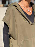 Charger l'image dans la galerie, Sweat sans manches VIKA Kaki
