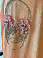 Charger l'image dans la galerie, Tee shirt orange fluo tête de mort - SKULL
