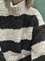 Charger l&#39;image dans la galerie, Pull NARO Camel/Choco
