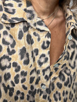Charger l'image dans la galerie, Robe chemise ICONIC Camel

