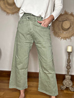 Charger l'image dans la galerie, Pantalon PASCAL Kaki (Modèle ZOE chez Place du Jour)
