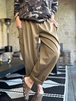 Load image into Gallery viewer, ZAG soft corduroy trousers Choco
