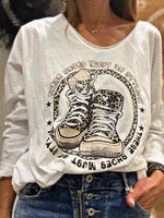 Charger l&#39;image dans la galerie, Tee shirt THESE SHOES MUST BE STYLISH Blanc
