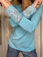 Charger l'image dans la galerie, Tee shirt AURA Turquoise
