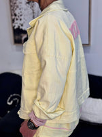 Charger l'image dans la galerie, Veste en jean jaune inscription rose - COTE D'AZUR
