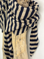 Load image into Gallery viewer, NELIA Navy Beige triangle scarf
