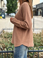 Charger l&#39;image dans la galerie, Pull doux TAO Camel
