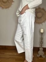 Charger l'image dans la galerie, Pantalon PASCAL Lait (Modèle ZOE chez Place du Jour)
