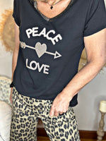 Charger l&#39;image dans la galerie, Tee shirt Peace Love Noir
