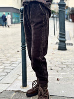 Charger l'image dans la galerie, Pantalon velours cotelé souple LEON Choco
