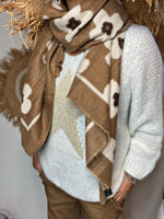 Charger l&#39;image dans la galerie, Echarpe FLOWERS Camel
